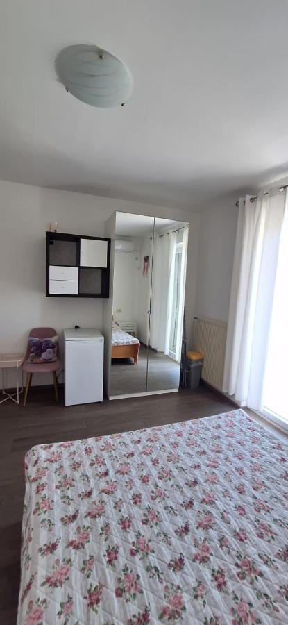 Apartments Villa Milenka Novalja Kültér fotó