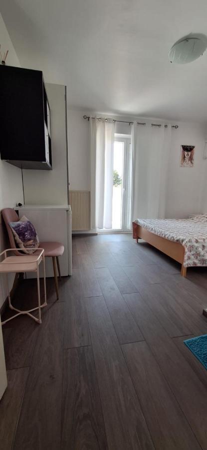 Apartments Villa Milenka Novalja Kültér fotó
