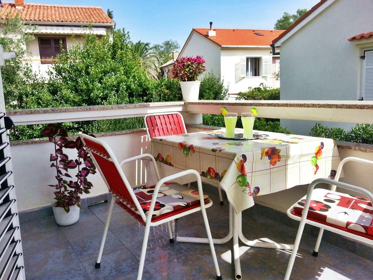 Apartments Villa Milenka Novalja Kültér fotó